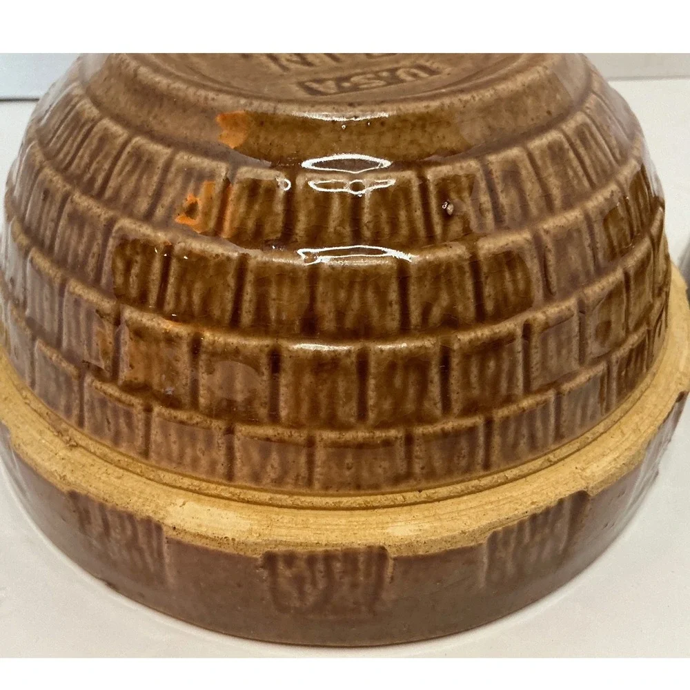 Vintage Mixing Bowls Set of 2 Basket Weave Brown Stoneware 7in 5in USA